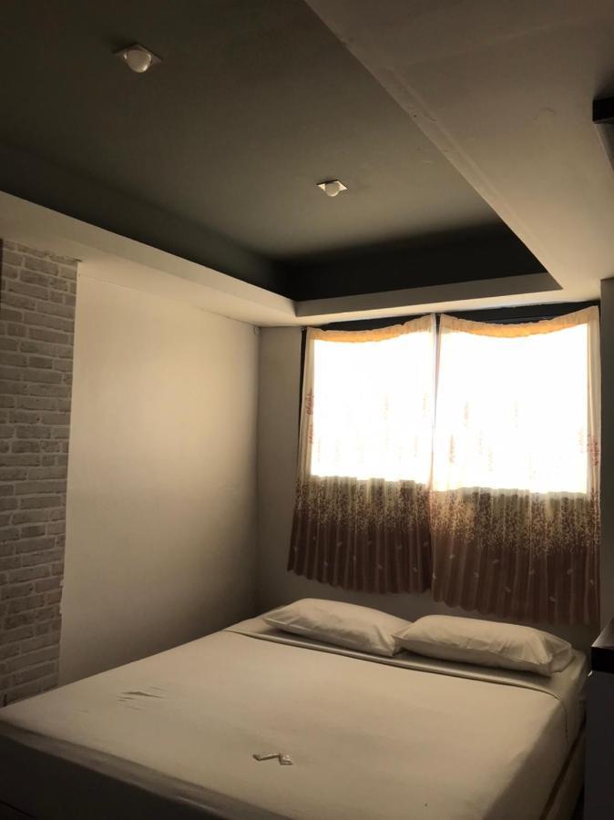 Rod Fai Fah Apartment Bangkok Ngoại thất bức ảnh