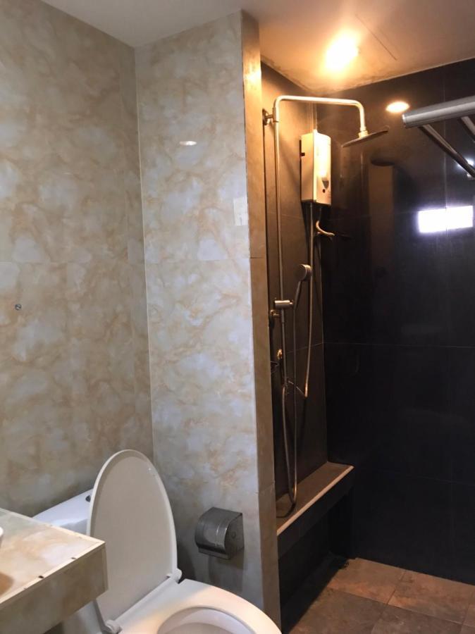 Rod Fai Fah Apartment Bangkok Ngoại thất bức ảnh