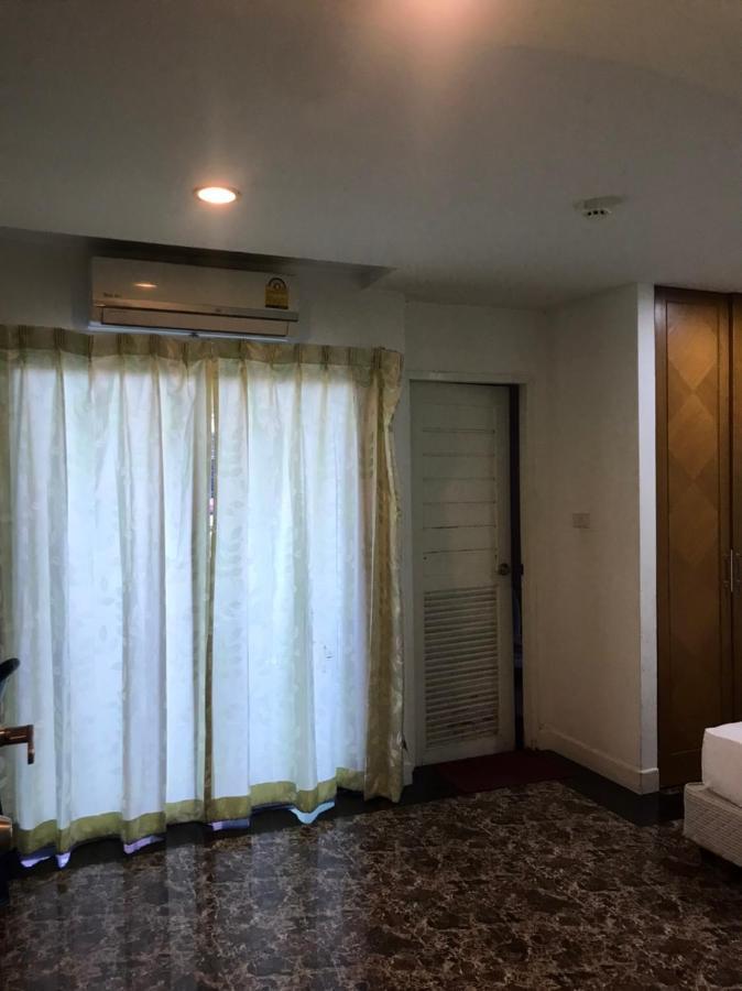 Rod Fai Fah Apartment Bangkok Ngoại thất bức ảnh