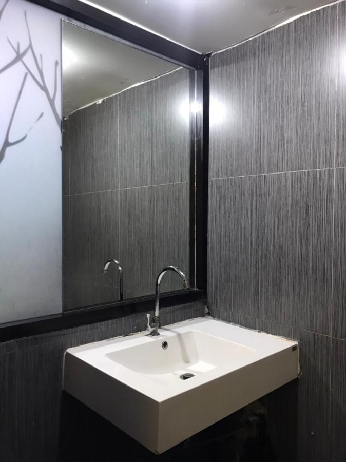 Rod Fai Fah Apartment Bangkok Ngoại thất bức ảnh